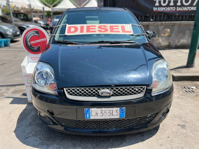 Ford Fiesta 1.4 TDCi 68CV 3 porte Titanium (5)