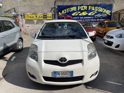 Toyota Yaris 1.3 5 porte Sol usata