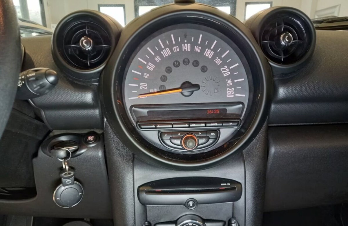 MINI Mini Countryman 1.6 Cooper D Business Countryman (11)
