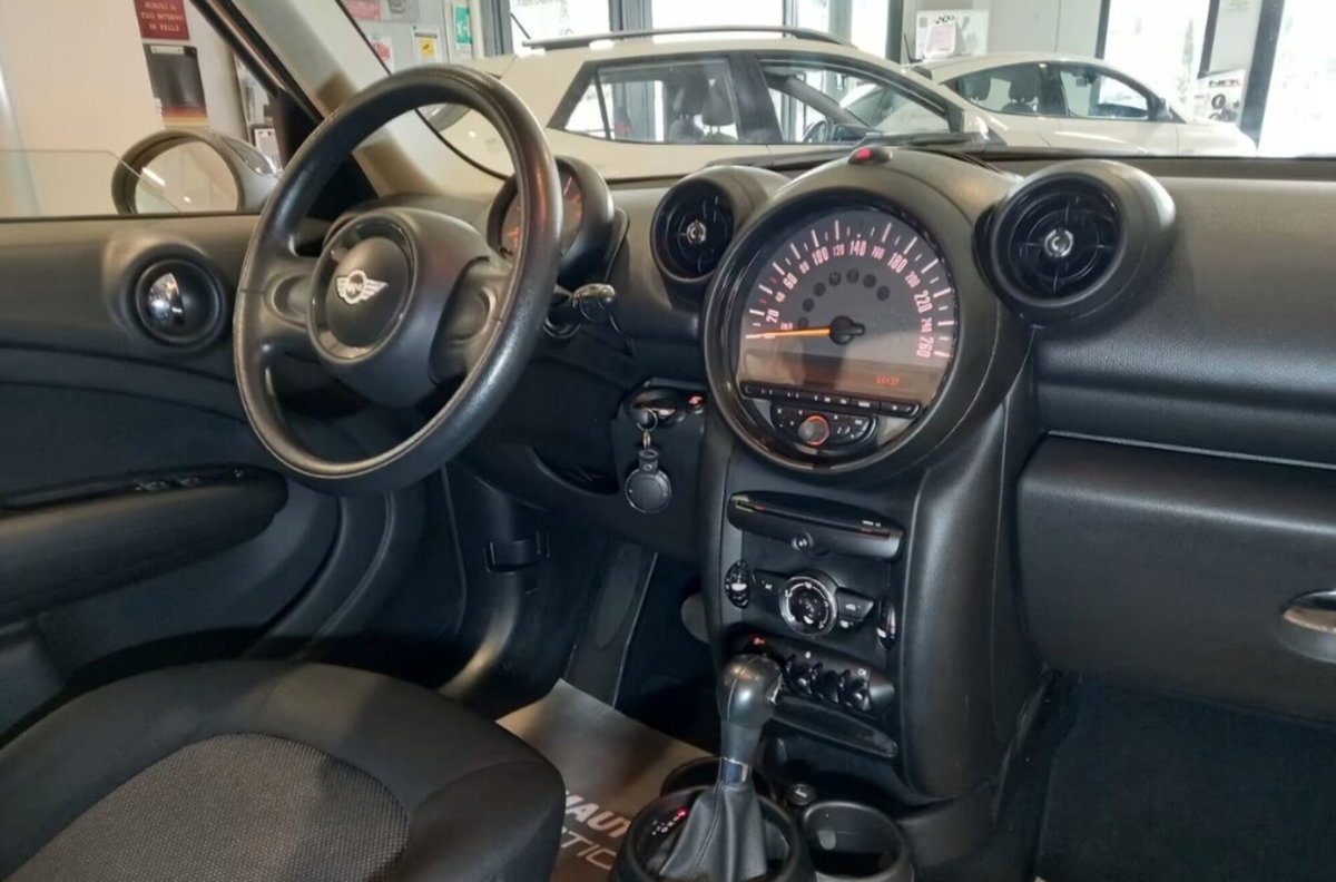 MINI Mini Countryman 1.6 Cooper D Business Countryman (20)