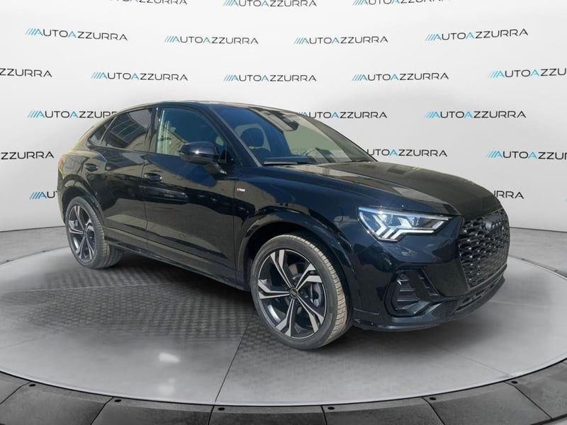 Audi Q3 Sportback 40 2.0 tdi Identity Black quattro 193cv s-tronic