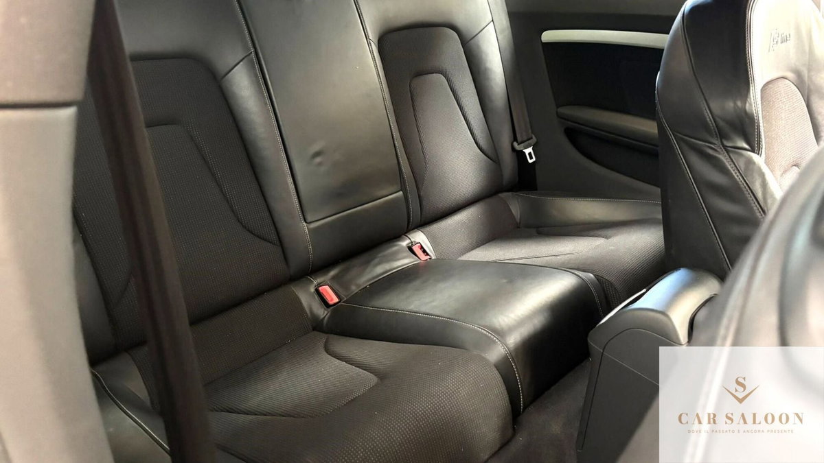 Audi A5 Coupé 2.0 TFSI 211 CV multitronic Ambiente (10)