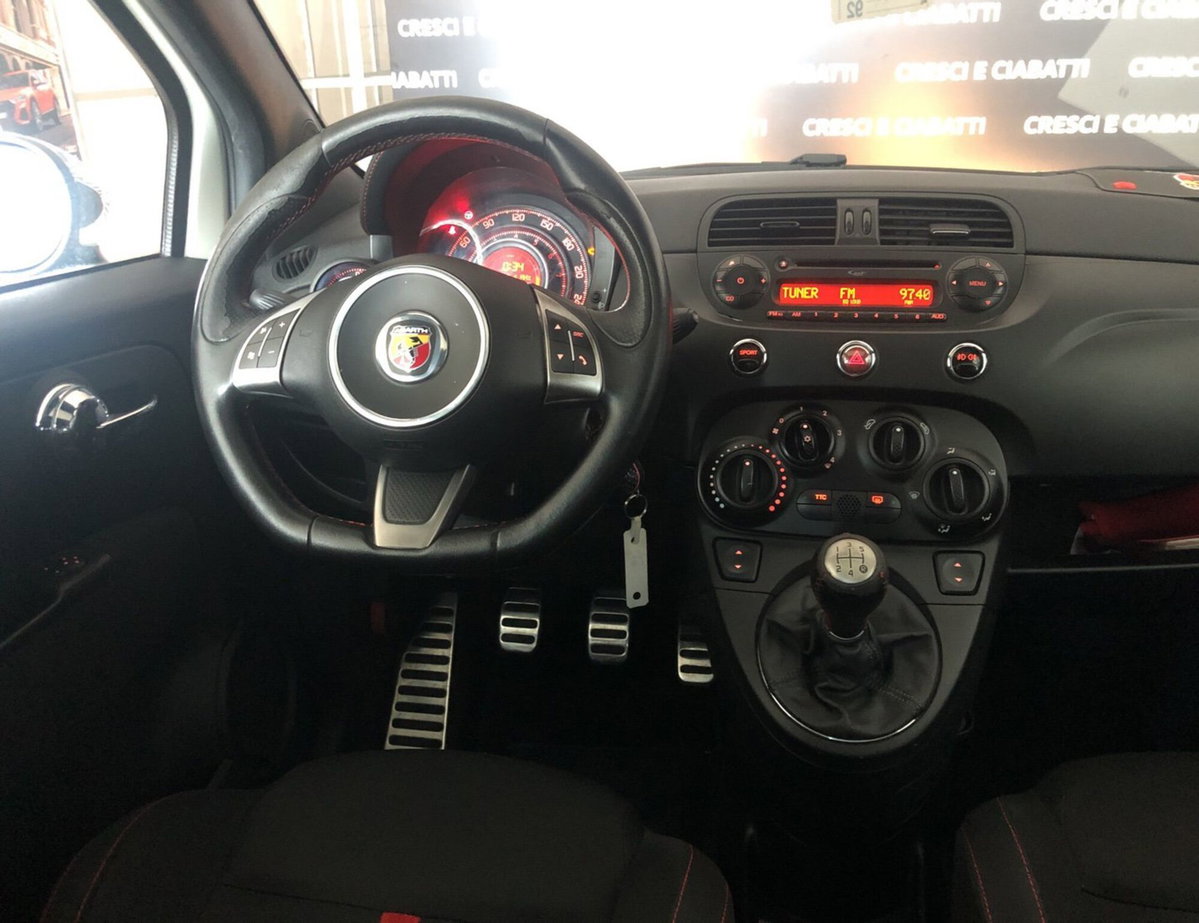 Abarth 500 1.4 Turbo T-Jet (12)