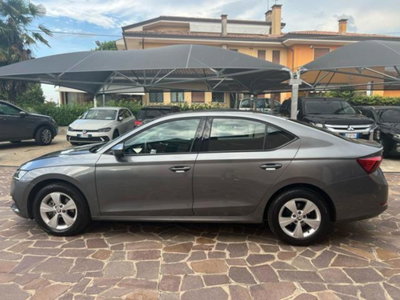 Skoda Octavia 2.0 TDI EVO SCR DSG Executive (6)