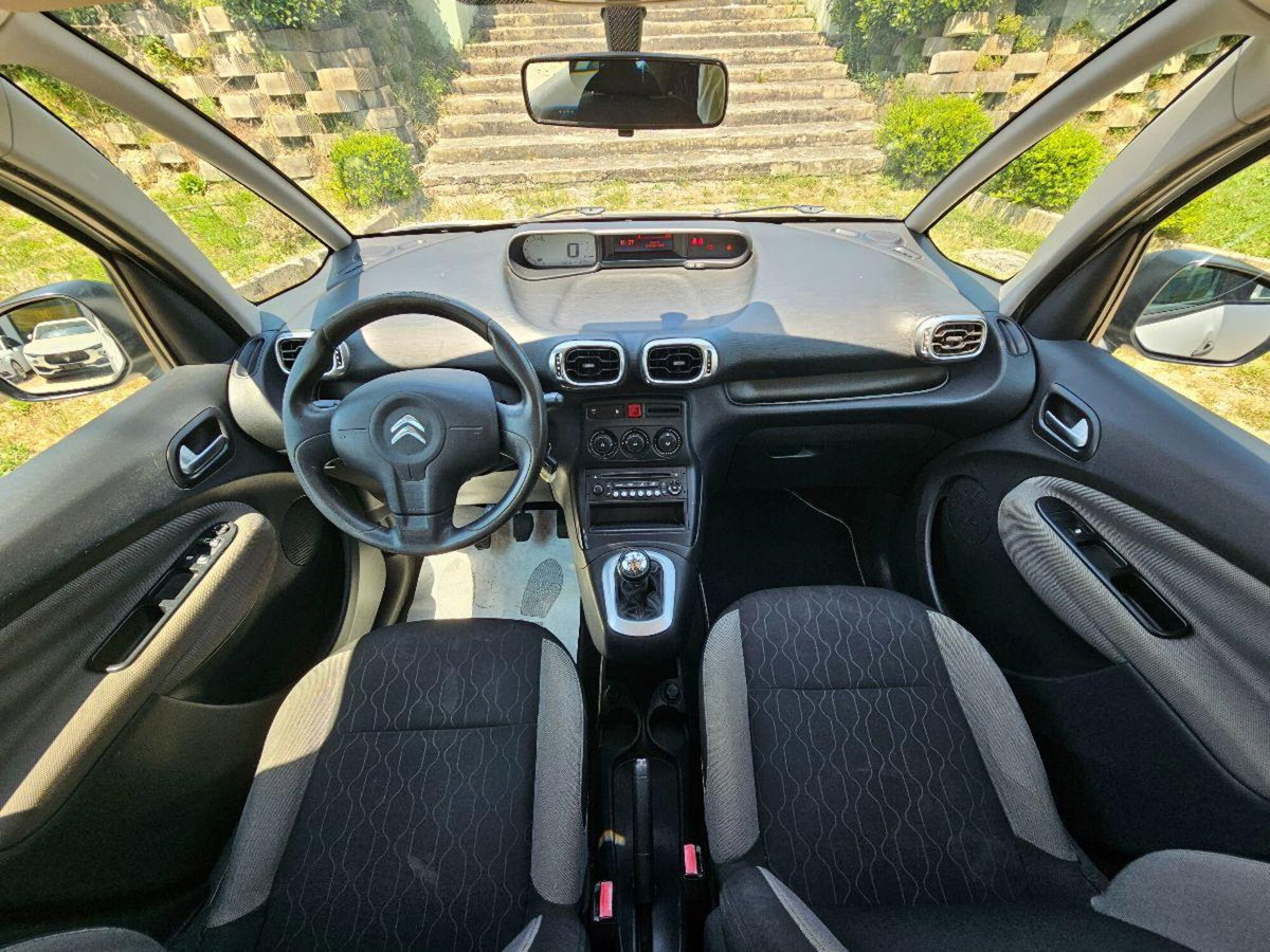 Citroen C3 Picasso 1.4 VTi 95 Exclusive (10)