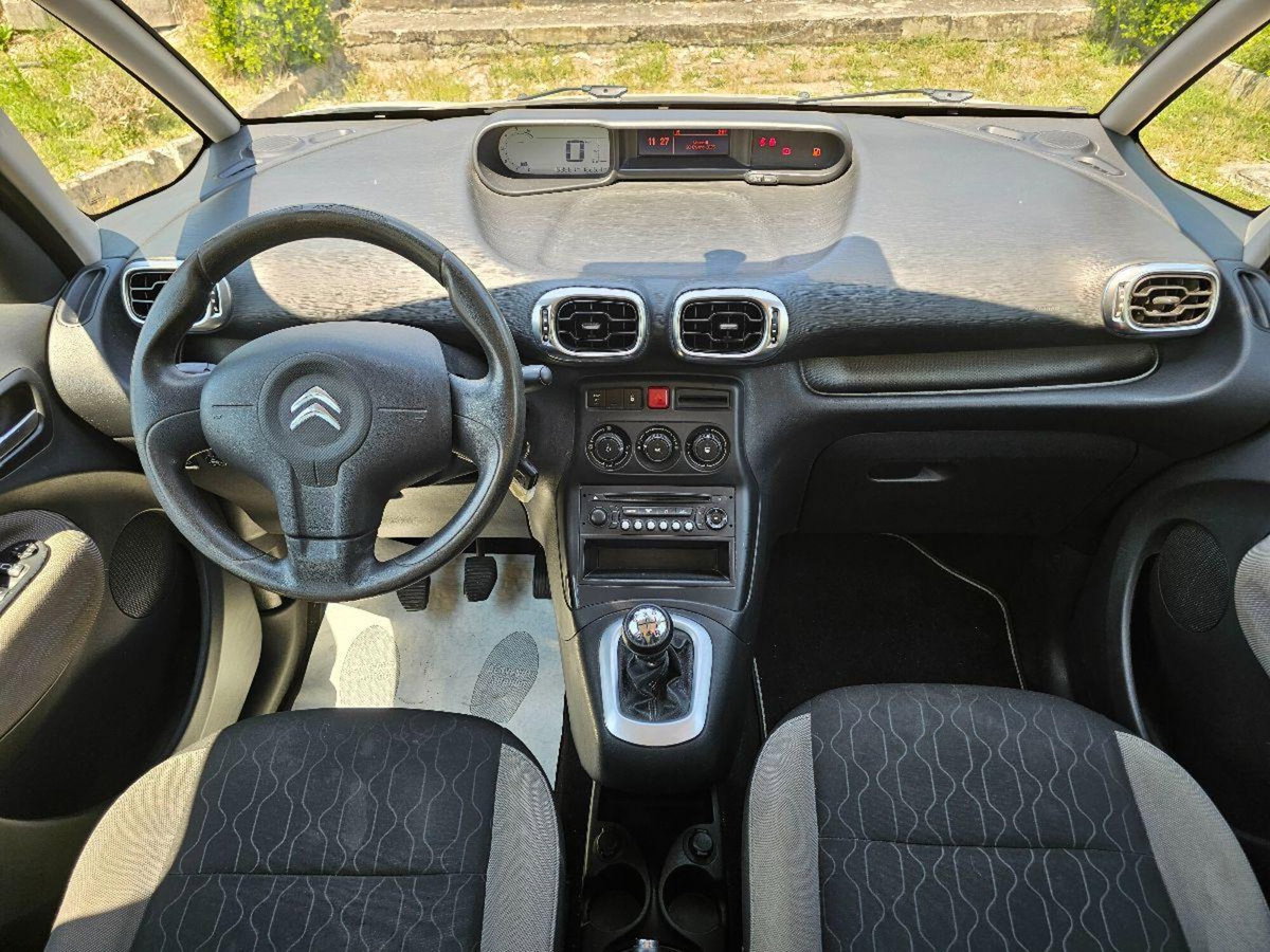 Citroen C3 Picasso 1.4 VTi 95 Exclusive (11)
