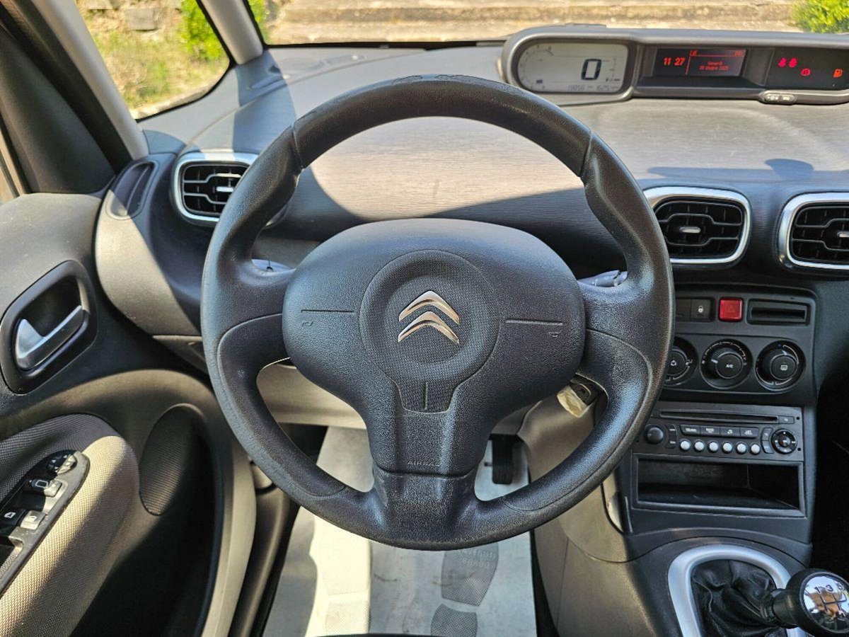 Citroen C3 Picasso 1.4 VTi 95 Exclusive (13)
