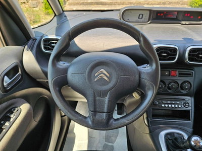 Citroen C3 Picasso 1.4 VTi 95 Exclusive (13)