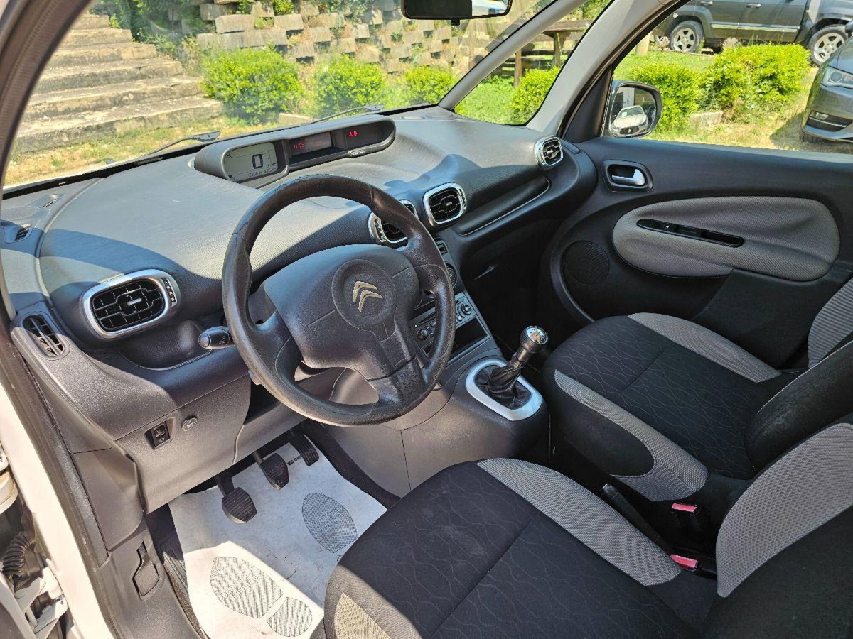 Citroen C3 Picasso 1.4 VTi 95 Exclusive (14)
