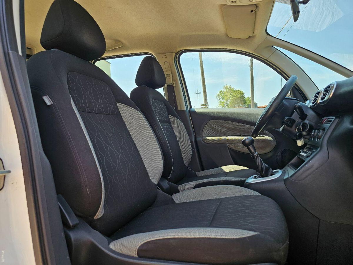 Citroen C3 Picasso 1.4 VTi 95 Exclusive (16)