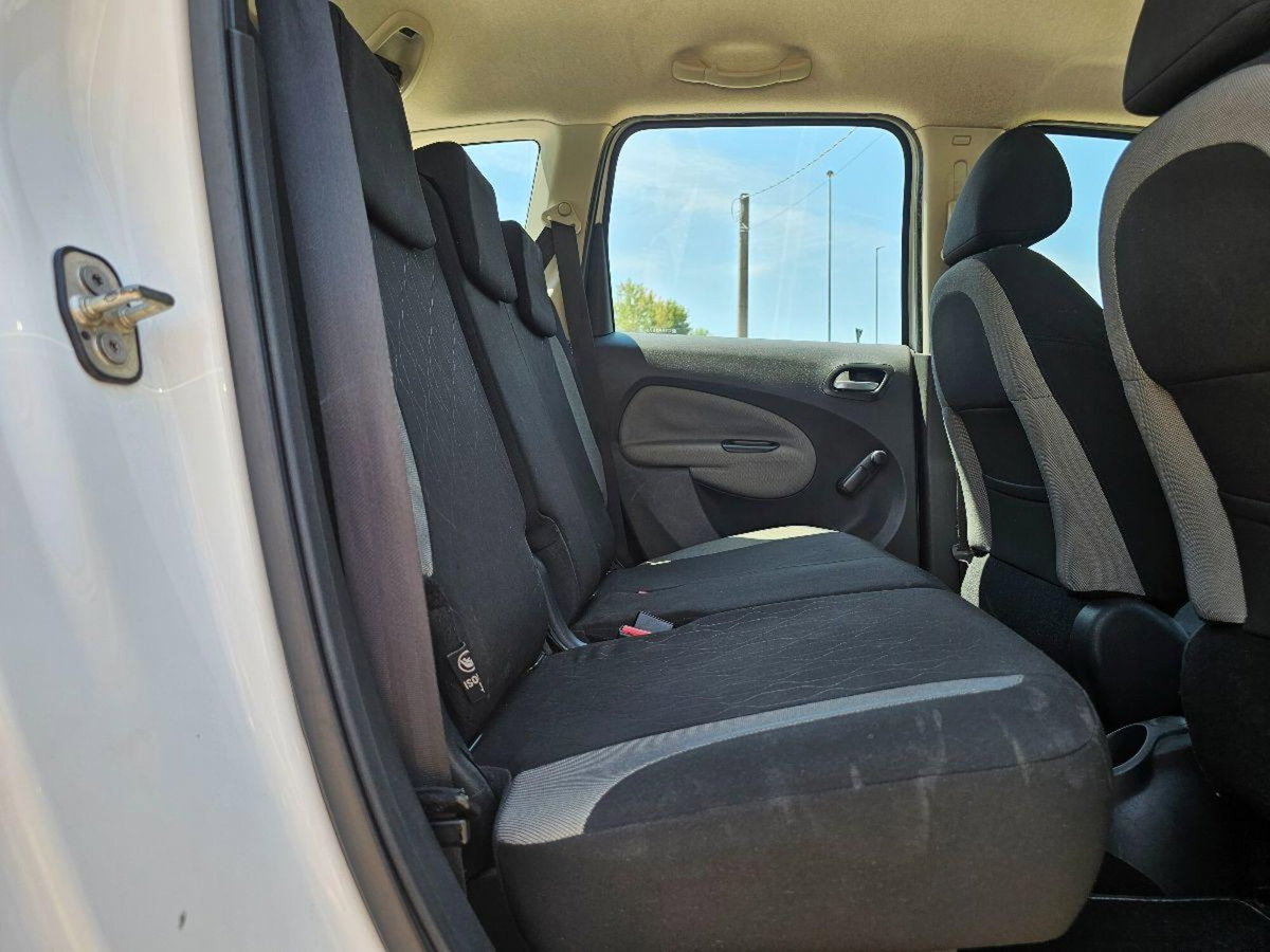 Citroen C3 Picasso 1.4 VTi 95 Exclusive (19)