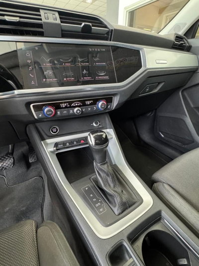 Audi Q3 35 TDI quattro S tronic Business (14)