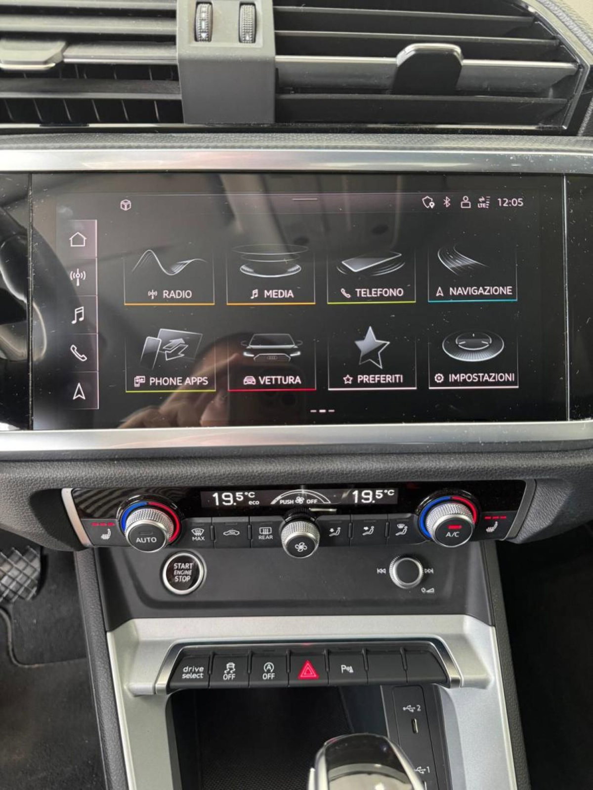 Audi Q3 35 TDI quattro S tronic Business (15)
