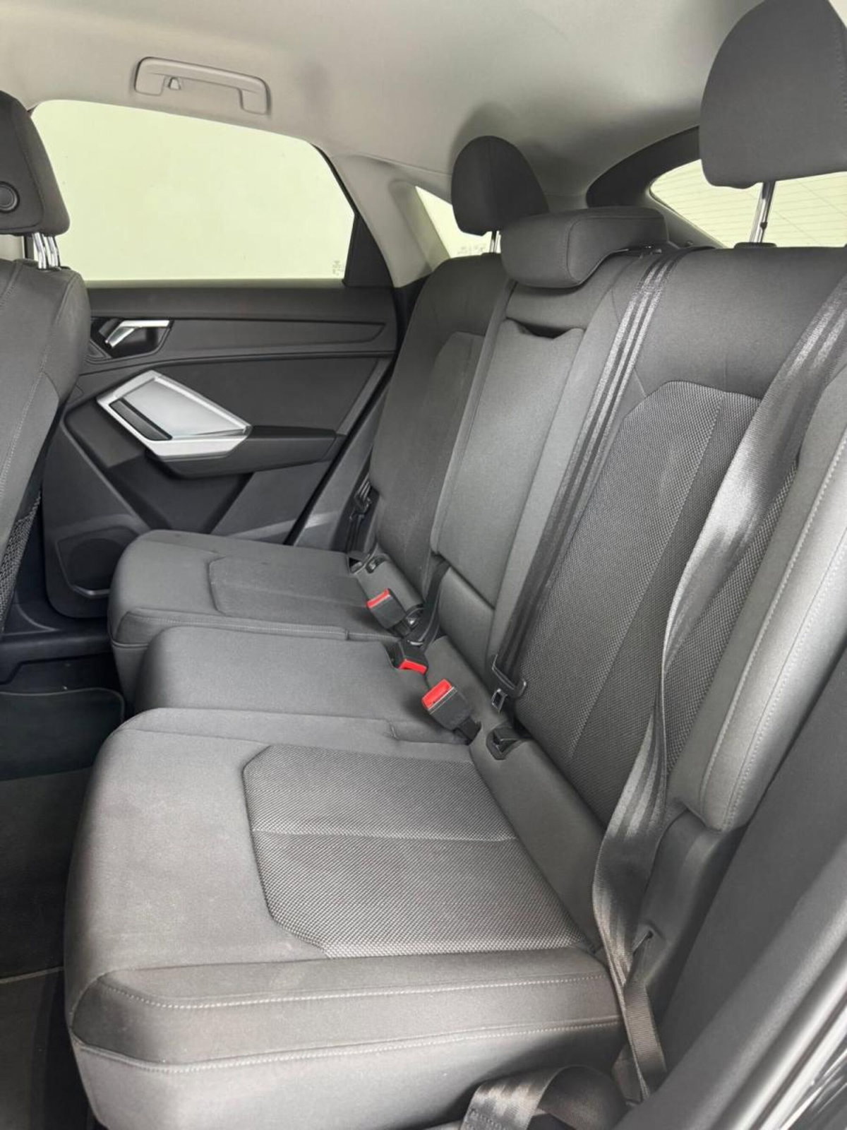 Audi Q3 35 TDI quattro S tronic Business (18)