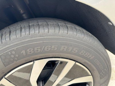 Volkswagen Polo 1.0 tsi Life 95cv (19)