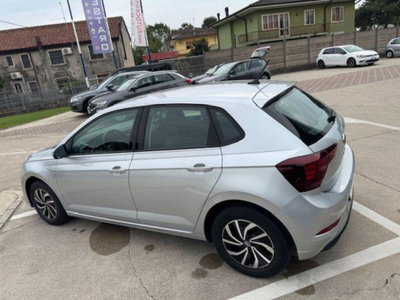 Volkswagen Polo 1.0 tsi Life 95cv (6)