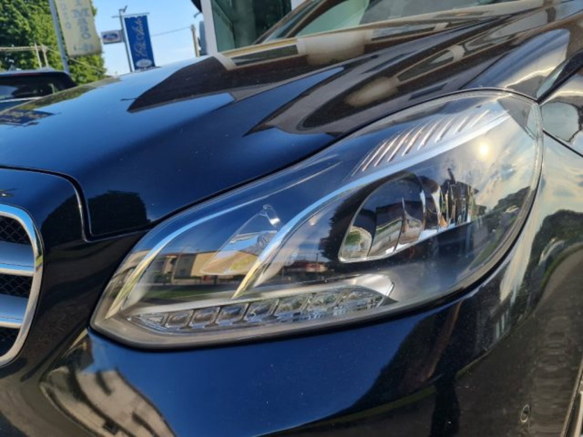 Mercedes-Benz Classe E 200 CDI Premium (14)
