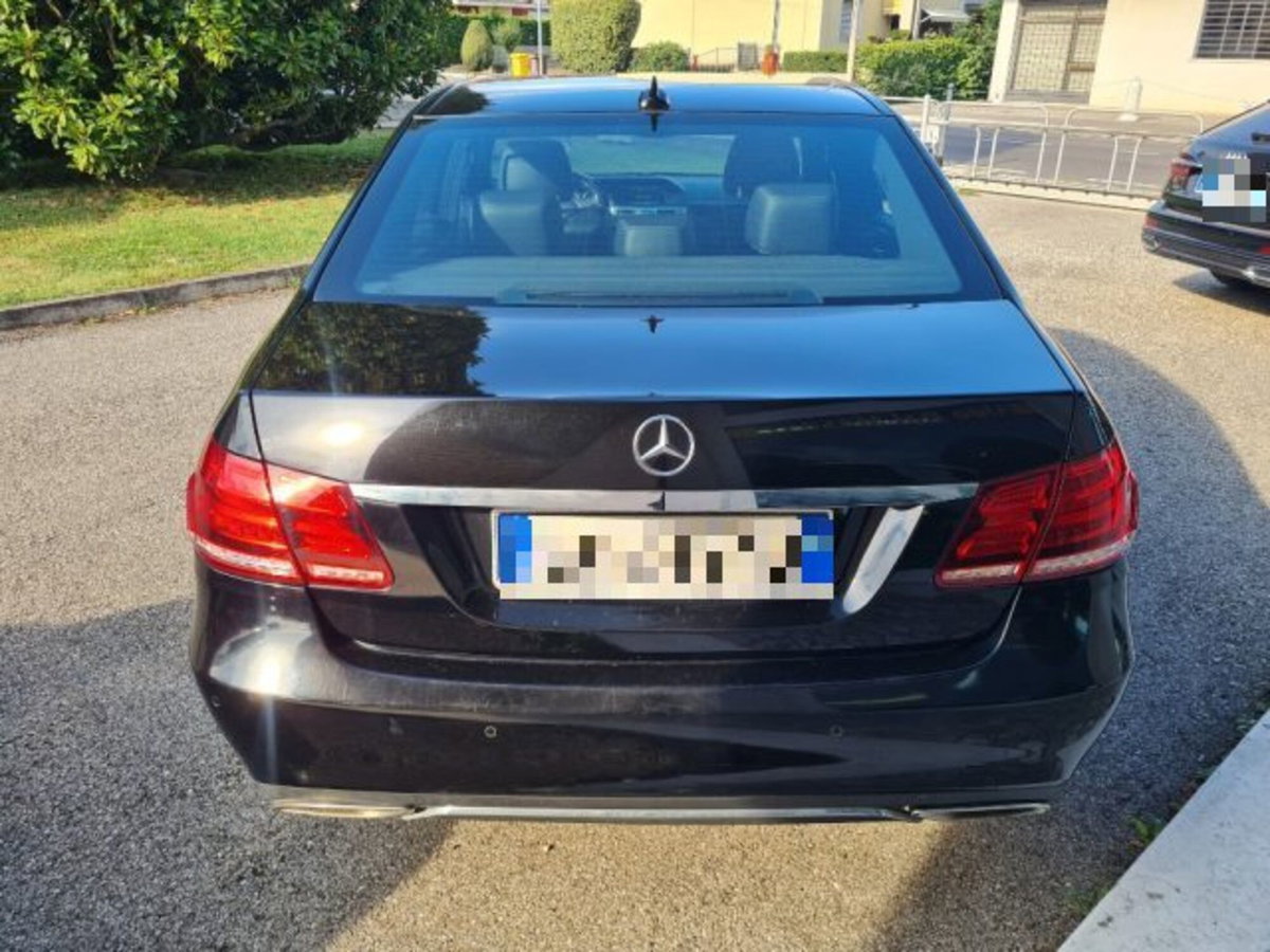 Mercedes-Benz Classe E 200 CDI Premium (4)