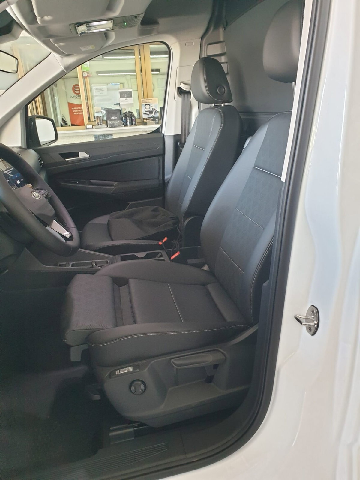 Ford Transit Connect  1.5 phev 150cv L2H1 Trend auto (14)