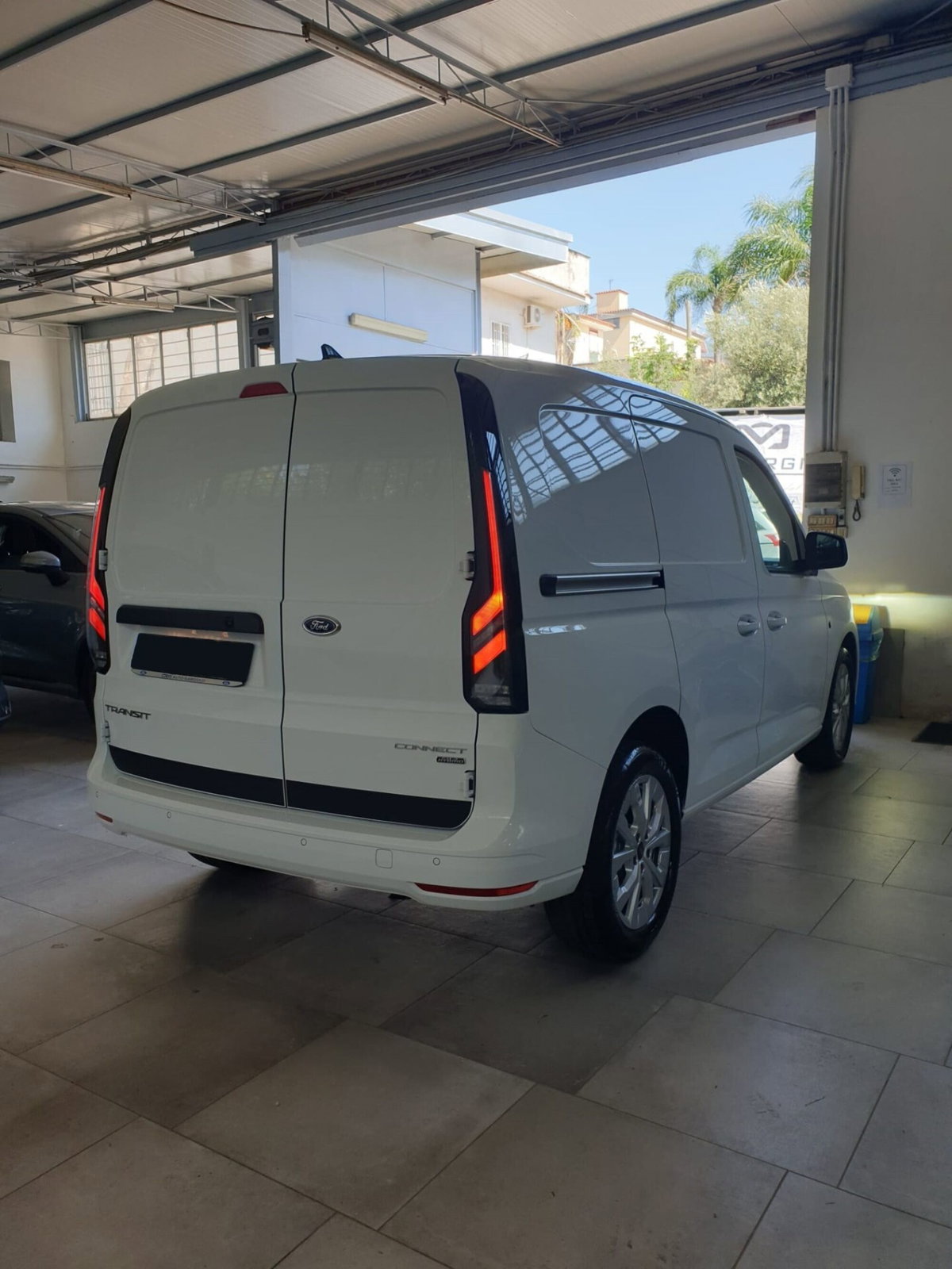 Ford Transit Connect  1.5 phev 150cv L2H1 Trend auto (5)
