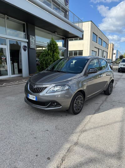Lancia Ypsilon 1.0 FireFly 5 porte S&S Hybrid Gold Plus usata