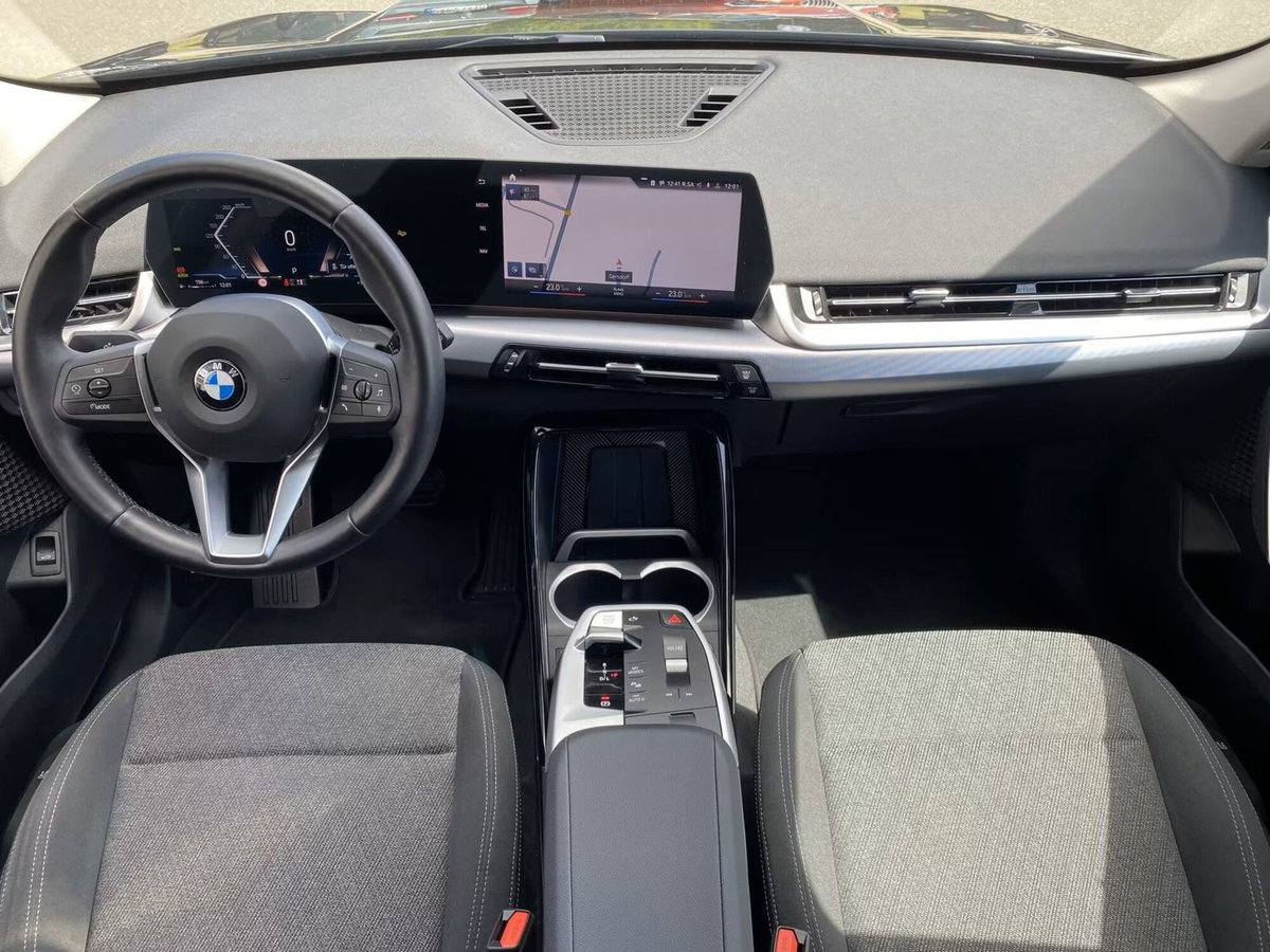 BMW X1 sDrive 18i Msport (8)