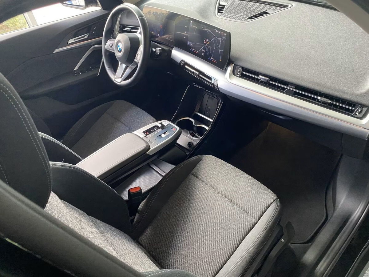 BMW X1 sDrive 18i Msport (9)