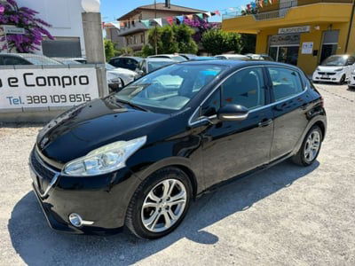 Peugeot 208 HDi 68 CV 5 porte Allure usata