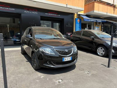 Lancia Ypsilon 1.0 FireFly 5 porte S&S Hybrid Gold Plus usata
