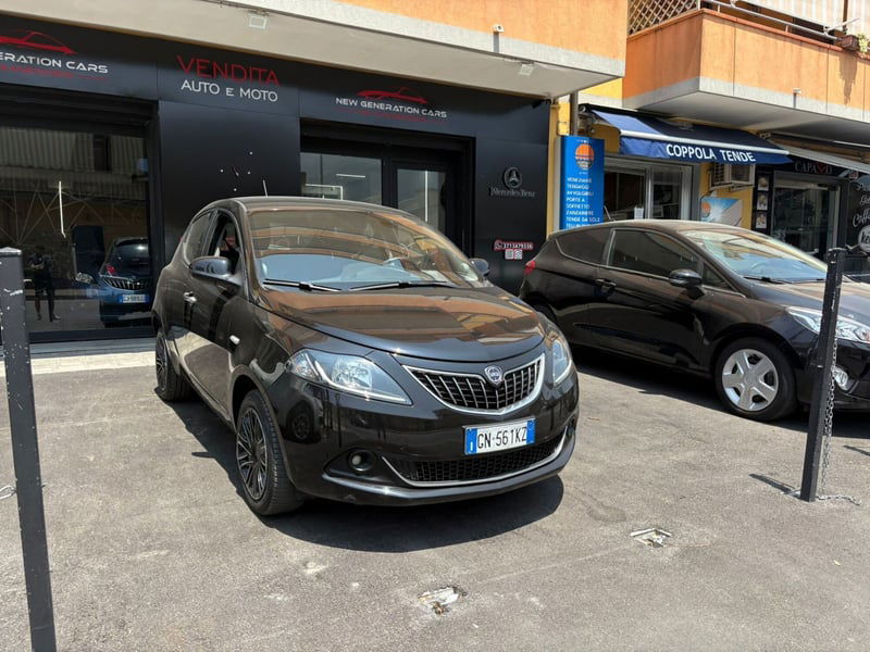 Lancia Ypsilon 1.0 FireFly 5 porte S&S Hybrid Gold Plus