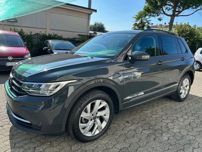 Volkswagen Tiguan 2.0 TDI 150 CV SCR DSG 4MOTION Life usata