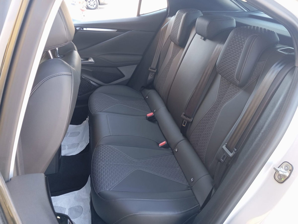 Ds DS 4 DS4 1.5 bluehdi Rivoli 130cv auto (12)