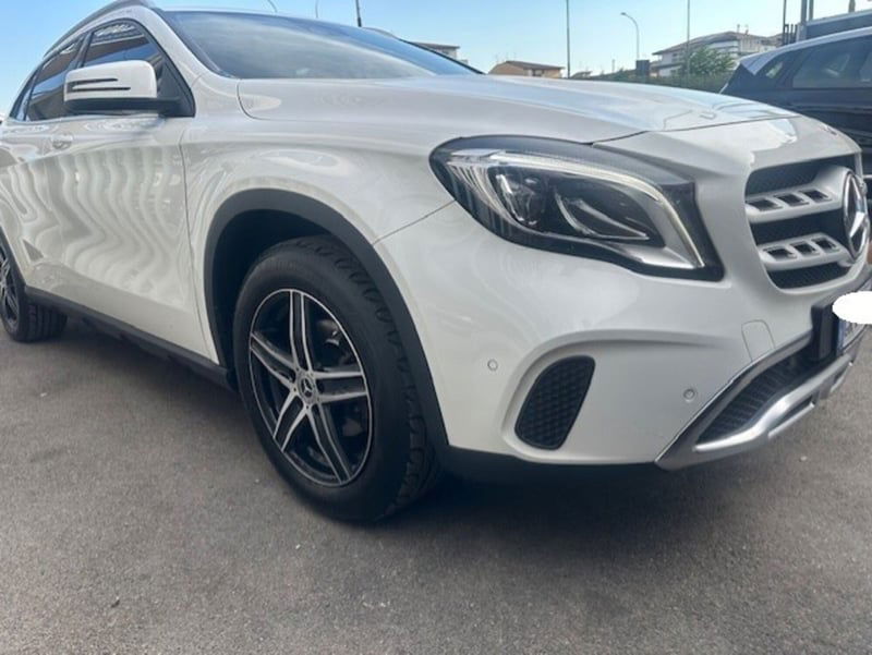 Mercedes-Benz GLA SUV 200 d Automatic 4Matic Premium
