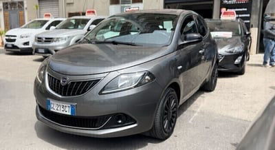 Lancia Ypsilon 1.0 FireFly 5 porte S&S Hybrid Silver Plus usata