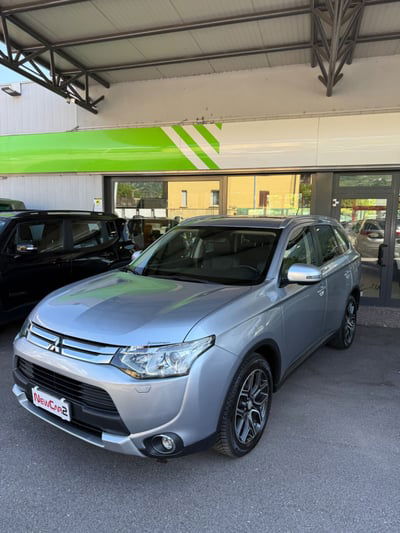 Mitsubishi Outlander 2.2 DI-D 4WD Instyle 7p. usata