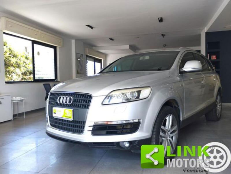 Audi Q7 3.0 V6 TDI 233CV quattro tiptronic