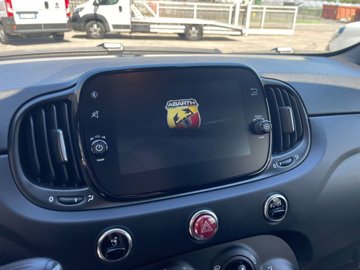 Abarth 595 595 1.4 Turbo T-Jet 165 CV (11)