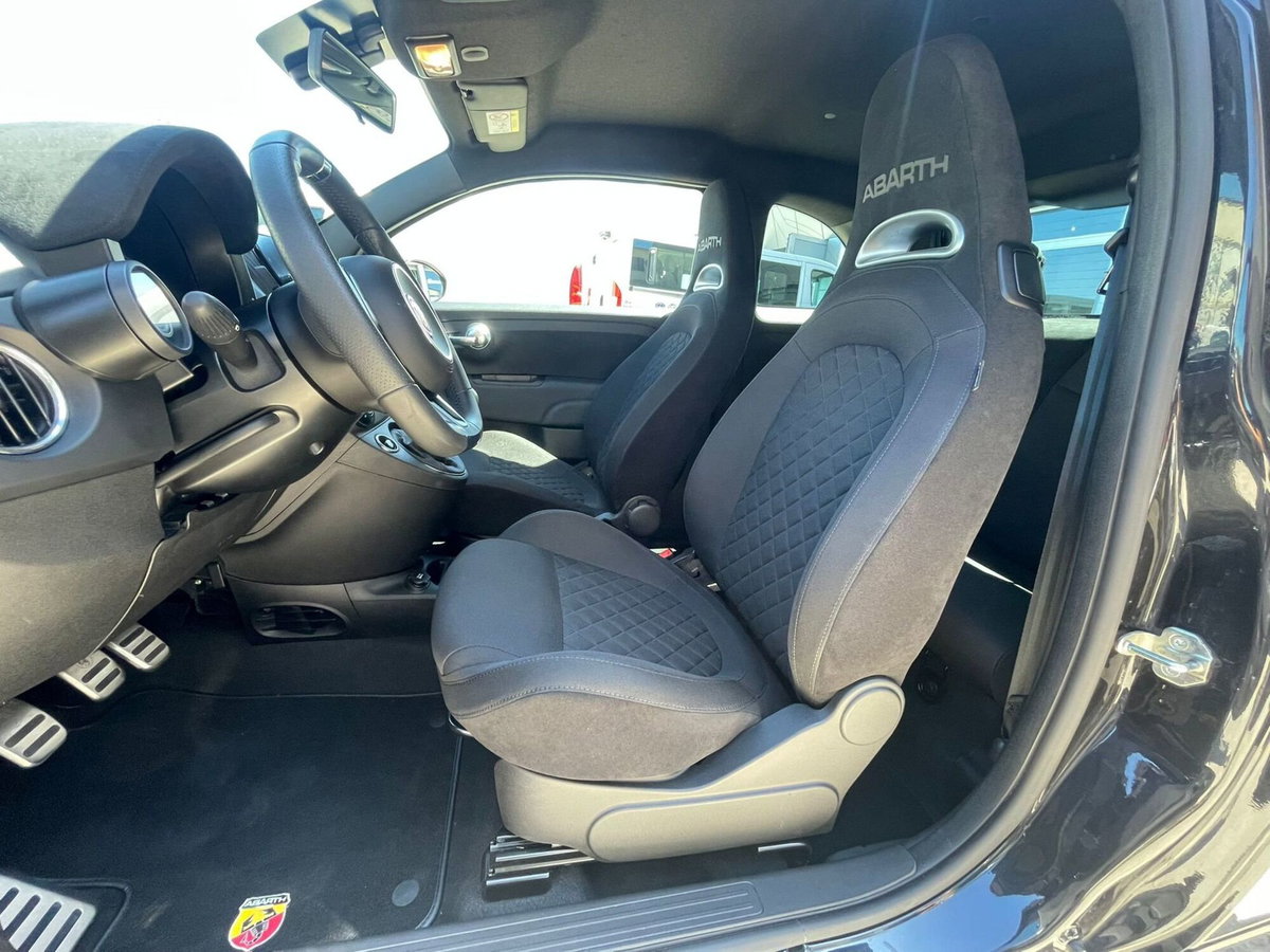 Abarth 595 595 1.4 Turbo T-Jet 165 CV (9)