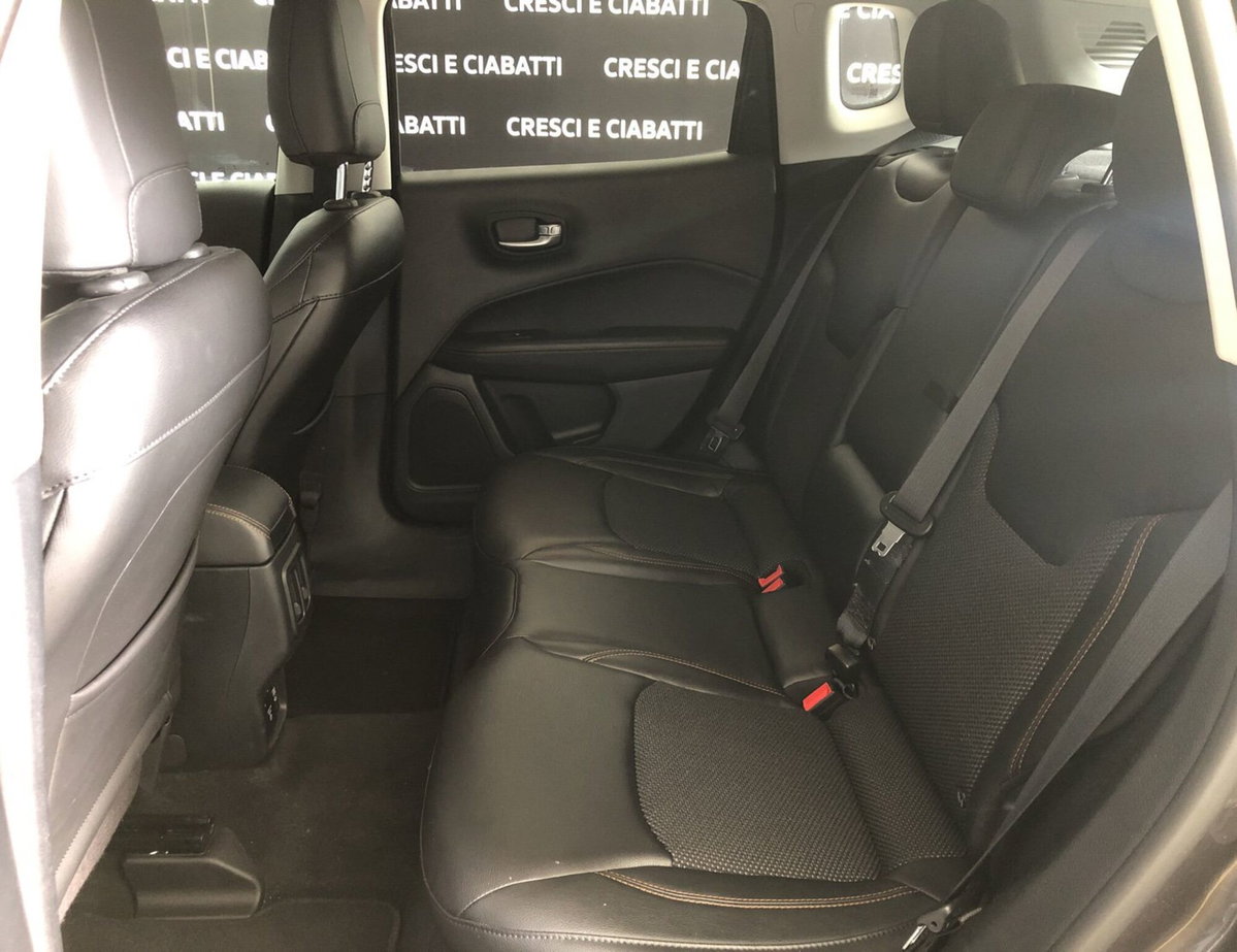 Jeep Compass 2.0 Multijet II aut. 4WD Limited (9)