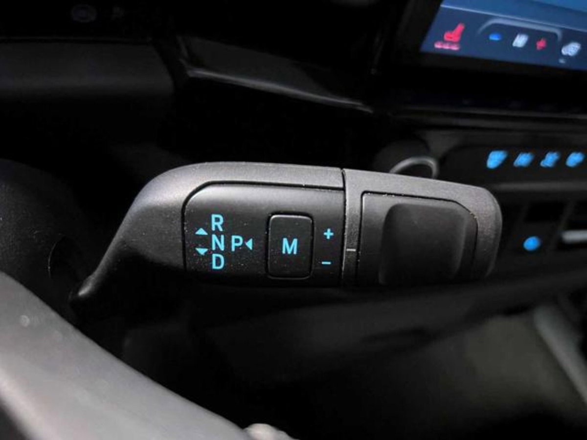 Ford Tourneo Custom 320 2.0 ecoblue 136cv Titanium L1H1 AWD A8 (16)