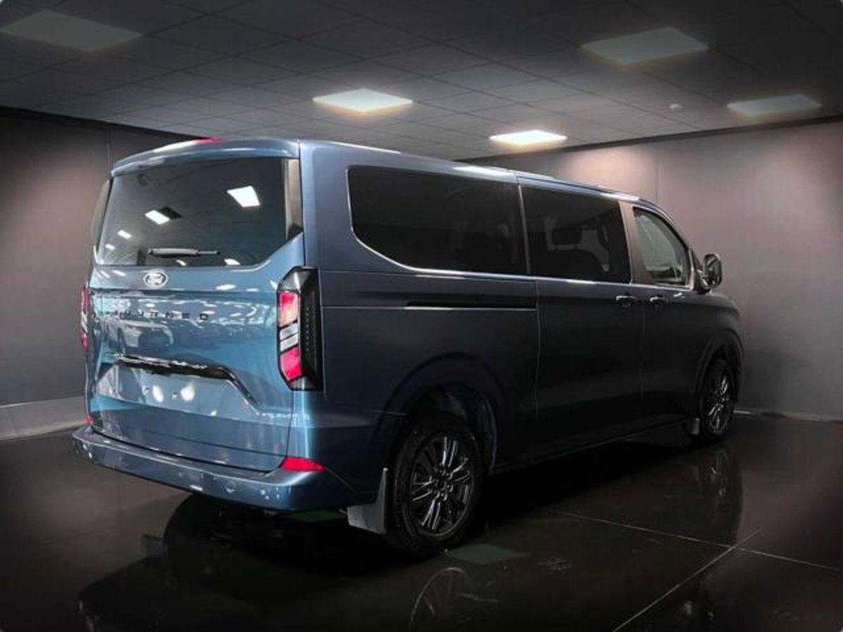 Ford Tourneo Custom 320 2.0 ecoblue 136cv Titanium L1H1 AWD A8 (4)