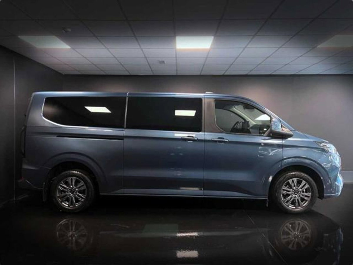 Ford Tourneo Custom 320 2.0 ecoblue 136cv Titanium L1H1 AWD A8 (6)