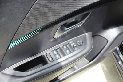 Peugeot 208 PureTech 100 Stop&Start 5 porte Allure (8)
