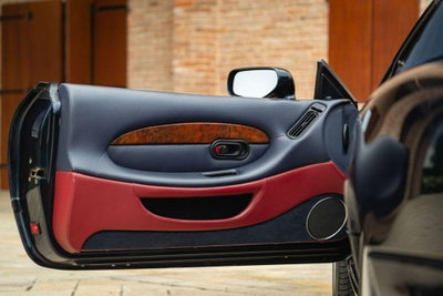 Aston Martin DB7 Cabrio Volante (12)