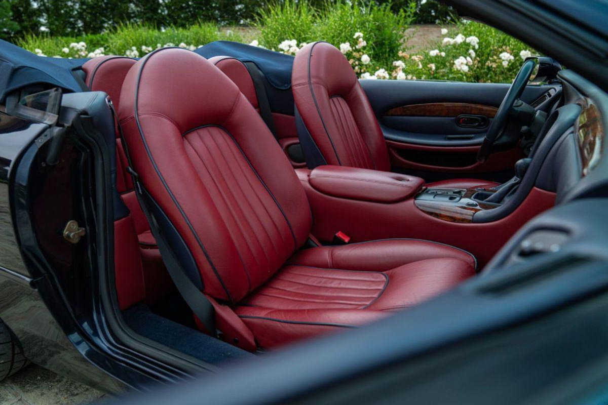 Aston Martin DB7 Cabrio Volante (17)