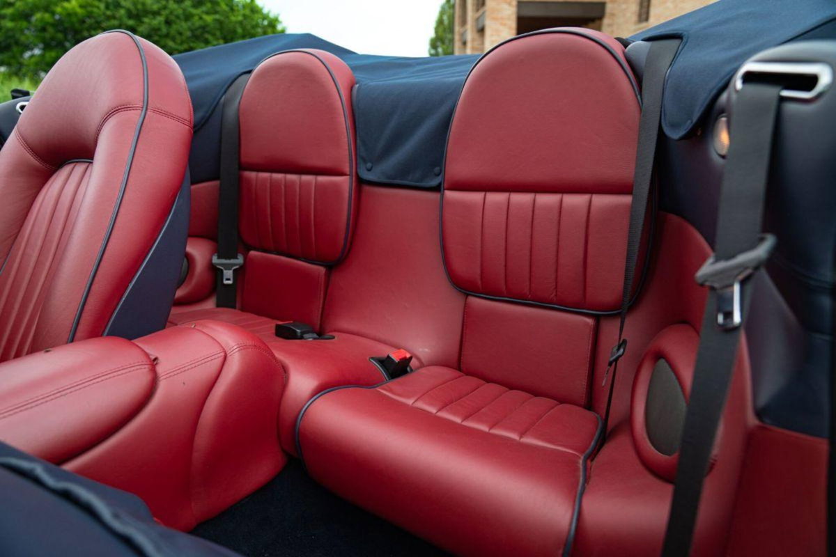 Aston Martin DB7 Cabrio Volante (19)