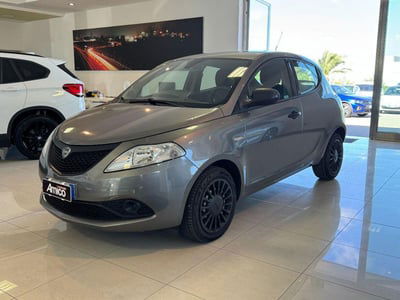 Lancia Ypsilon 1.3 MJT 16V 95 CV 5 porte S&S Silver usata