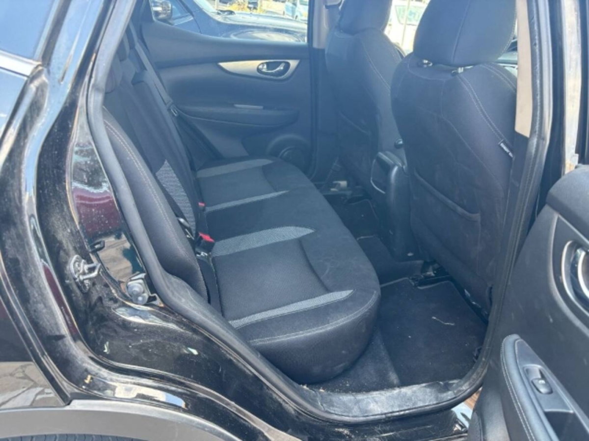 Nissan Qashqai 1.3 DIG-T 140 CV N-Connecta (11)