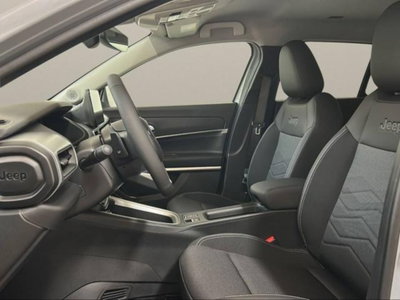 Jeep Avenger 1.2 turbo e-hybrid mhev Summit fwd 110cv edct6 (9)