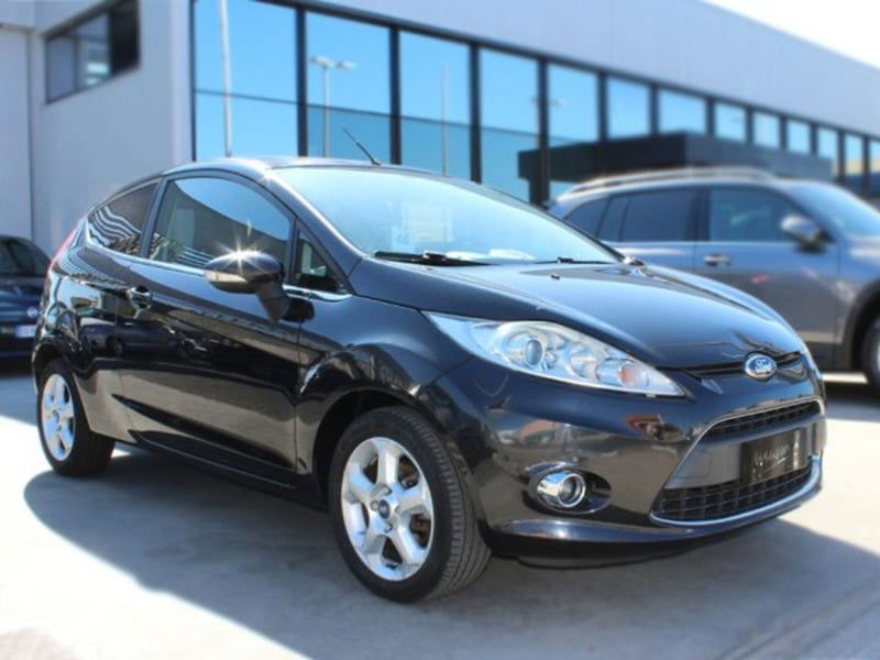 Ford Fiesta 1.4 TDCi 70CV 3 porte Titanium
